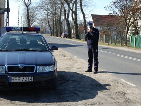 Policjanci wykorzystują nowy laser
