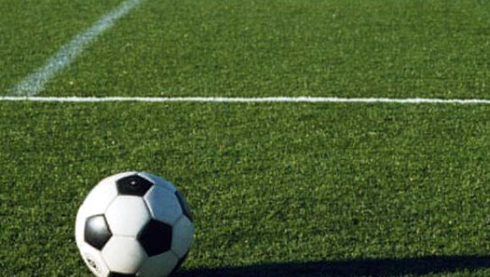 Derby w klasie A i kolejna przegrana Orła Szlichtyngowa