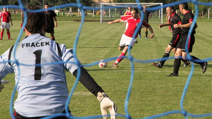 Korona podejmuje outsidera