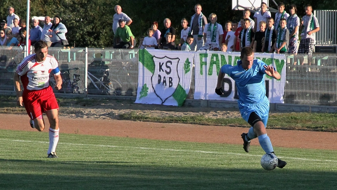 Ostatni, ale nie słabi - zapowiedź meczu Dębu