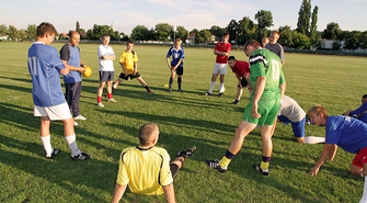 W sobotę historyczny mecz Dębu