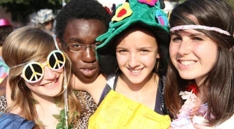 Wspomnienie z wakacji - Przeciw nudzie na ulicach Sławy (wideo)