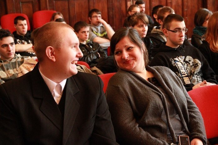 Przywitanie wolontariuszek na wesoło