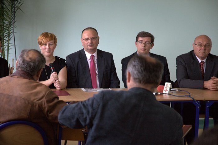 Prezentacje gospodarcze promocją przedsiębiorstw i powiatu. Relacja z otwarcia i konferencji prasowej