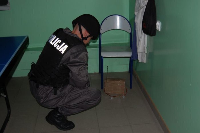 Podłożono bombę w Szkole Podstawowej w Sławie