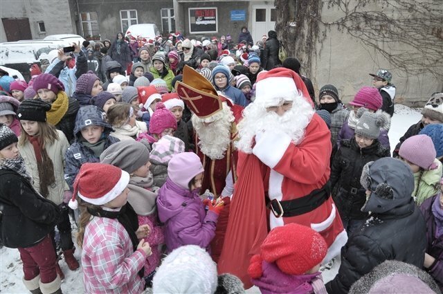 Prezenty na Mikołajki od CKiR dla dzieci z gminy Wschowa