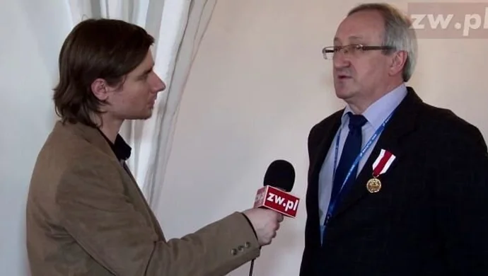 Złoty medal „Za zasługi dla obronności kraju” dla...