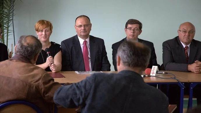 Prezentacje gospodarcze promocją przedsiębiorstw i powiatu. Relacja z otwarcia i konferencji prasowej