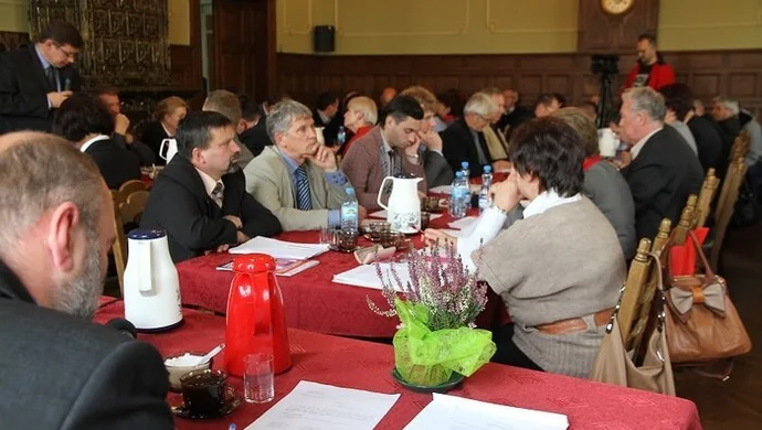 Afera czy burza w szklance wody? Kłótnia o faktury we wschowskiej radzie