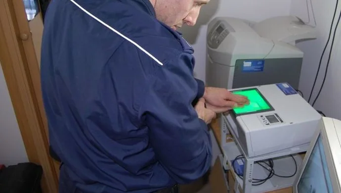 Okradli sklep ABC we Wschowie na kwotę 10 000 złotych