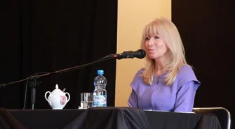 „Porozmawiaj ze mną” - wywiad z Anną Marią Wesołowską