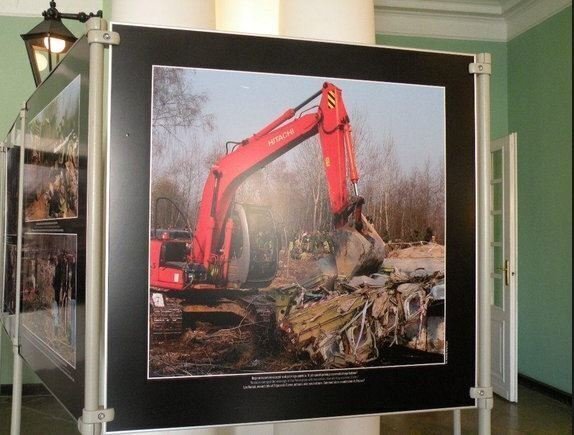 Od piątku w CKiR wystawa Prawda i pamięć. Smoleńsk 2010