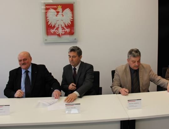 Przebudują drogę i wykonają ścieżkę rowerową