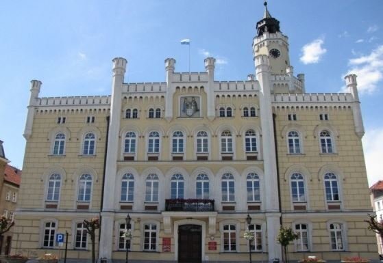 Subwencja oświatowa zmniejszona ale znaleźli środki na zrównoważenie budżetu