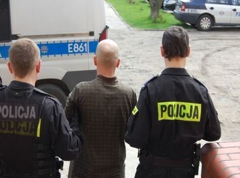 Podpalił wózek dziecięcy w budynku wielorodzinnym cztery osoby trafiły do szpitala