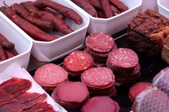 Rozmawiali o nielegalnej sprzedaży mięsa