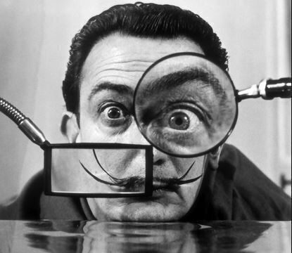 Weekend z Klubem Gazety Polskiej - o surrealizmie i historii Polski