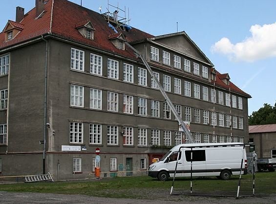 Remontują dach w SP2