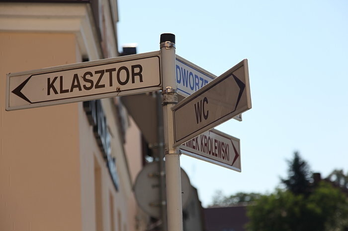 Klasztor w biurze poselskim PiS