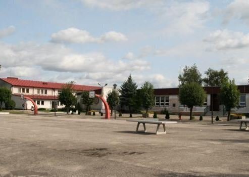 Dwóch kandydatów na urząd dyrektora SOSW