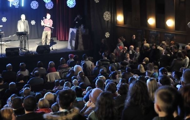 Od rodziców Julii dla mieszkańców Wschowy