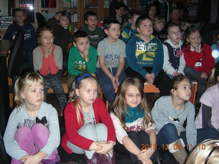 W SP2 od 13 lat czytają dzieciom przy choince