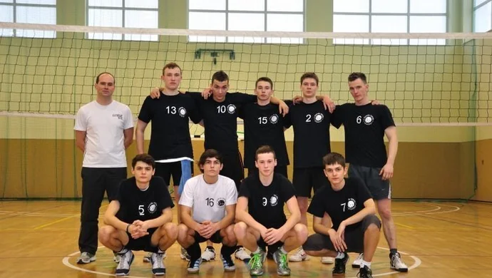 Zan wygrywa wśród dziewcząt, Staszic wśród chłopców 