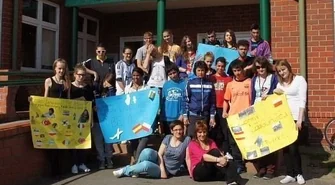 Uczą się języków i promują zdrowy styl życia