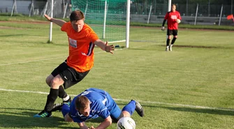 Dąb remisuje z Czarnymi