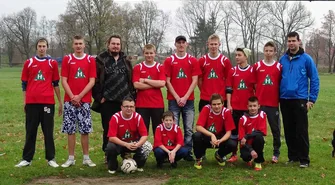 Juniorzy ze Starego Strącza najlepsi w powiecie