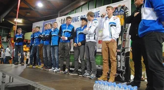 Trenują i spotykają się z kibicami