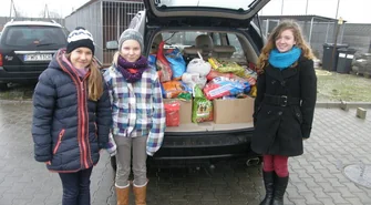 Uczniowie Szkoły Podstawowej nr 2 pamiętają o bezdomnych psach