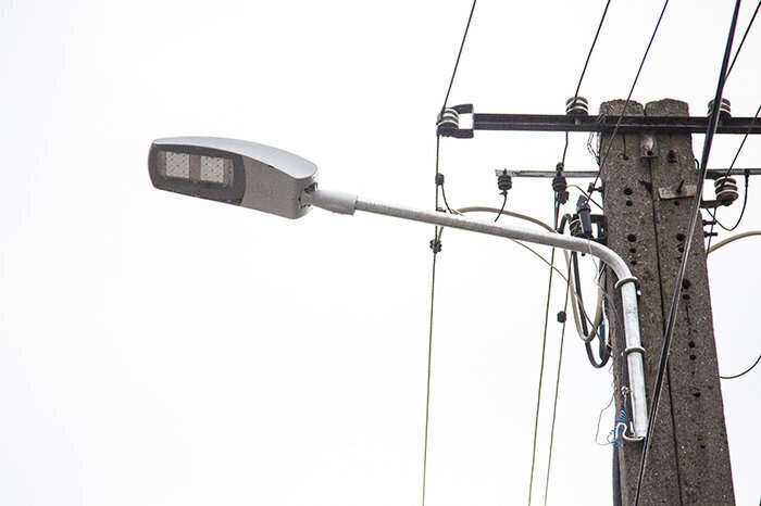 Nie ma prądu bo wymieniają lampy