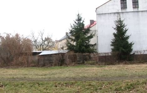 Udrażniają kanalizację deszczową poza starówką
