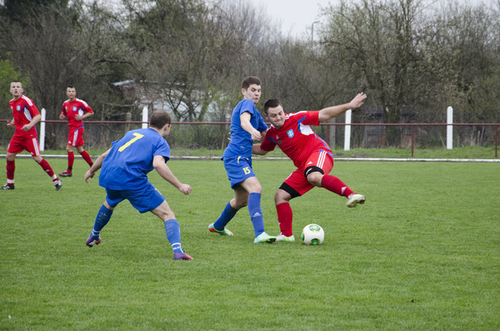 Korona zwycięża gminne derby