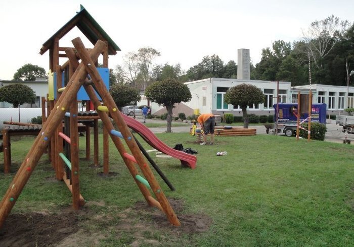 Nowy plac zabaw w Starych Drzewcach