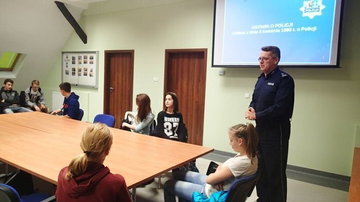 Komendant zainicjował zajęcia z klasą bezpieczeństwa publicznego