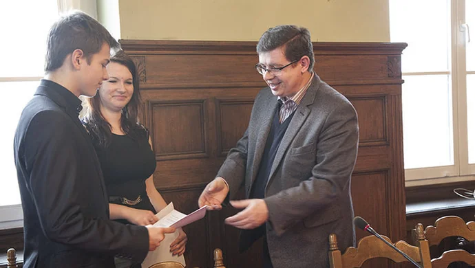 Uczą się przedsiębiorczości, podpisali umowy ze wschowską gminą