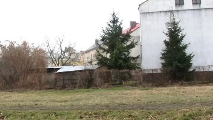 Udrażniają kanalizację deszczową poza starówką