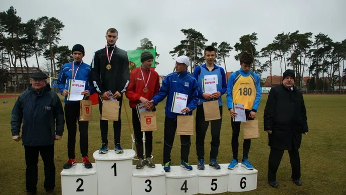 II miejsce w Mistrzostwach Polski LZS w biegach przełajowych zawodników LLKS Osowa Sień