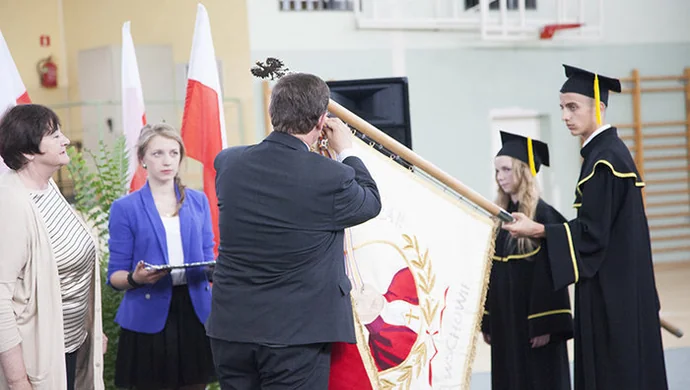 Gimnazjum odznaczone Krzyżem Czynu Zbrojnego