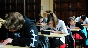 W Staszicu wyłoniono mistrza ortografii