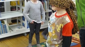 Hece i Smyki w bibliotece