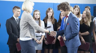 Uroczystość zakończenia roku szkolnego w Gimnazjum Językowym