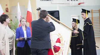 Gimnazjum odznaczone Krzyżem Czynu Zbrojnego