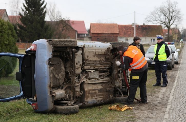 Gimnazjalista ukradł samochód nauczycielce