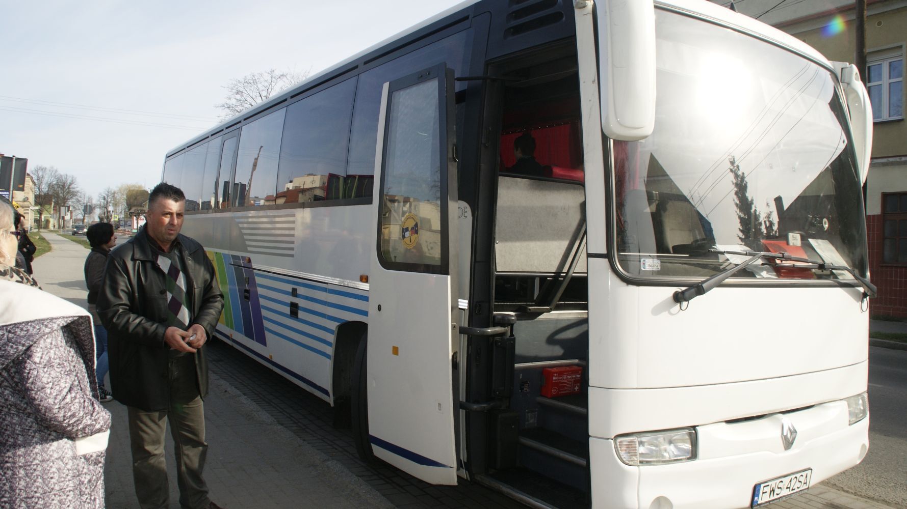 Policjanci skontrolowali autobus