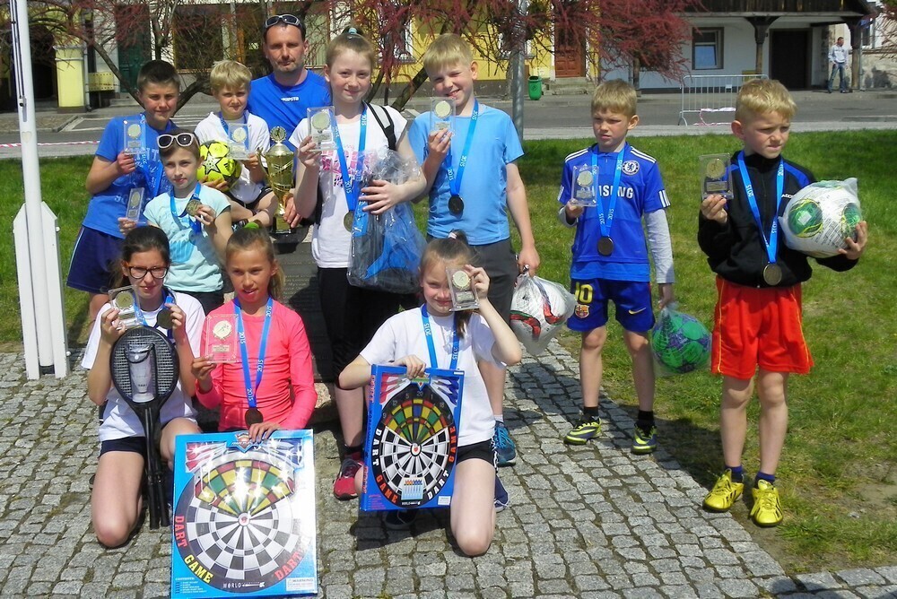 Biegi Uliczne Konstytucji 3 Maja - II miejsce SP Osowa Sień