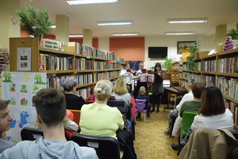 Szlichtyngowa Koncert Świąteczny w Bibliotece