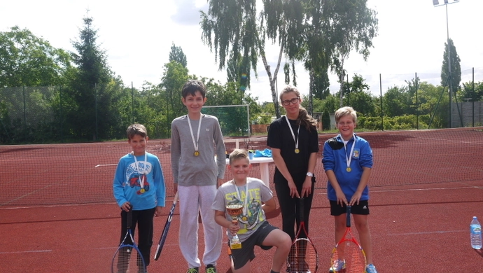 IV Turniej tenisa ziemnego chłopców i dziewcząt na „Orliku” SP 1